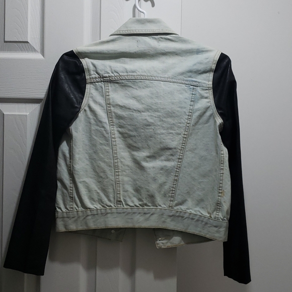UO jean jacket - Picture 4 of 4